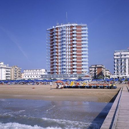 Hotel Caravelle&Minicaravelle Lido di Jesolo Exteriör bild