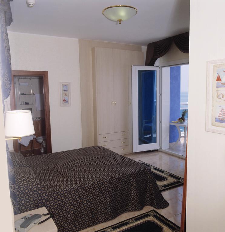 Hotel Caravelle&Minicaravelle Lido di Jesolo Rum bild