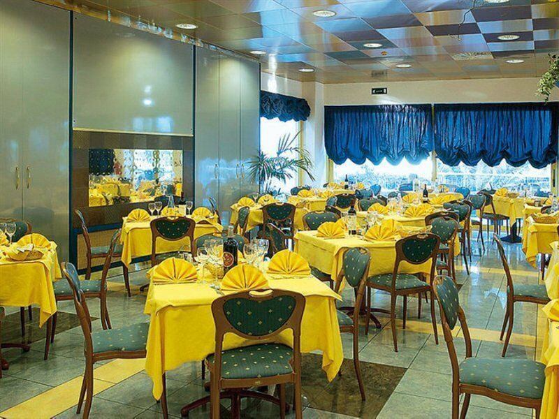 Hotel Caravelle&Minicaravelle Lido di Jesolo Exteriör bild